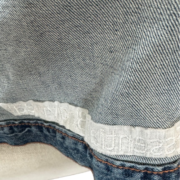 Gap Denim Jacket with Inscription for Essential Body-wear bra rep size medium - Picture 6 of 6